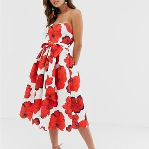 ASOS Design Scallop White and Red Poppy Floral Print Midi Skater Dress Size 2